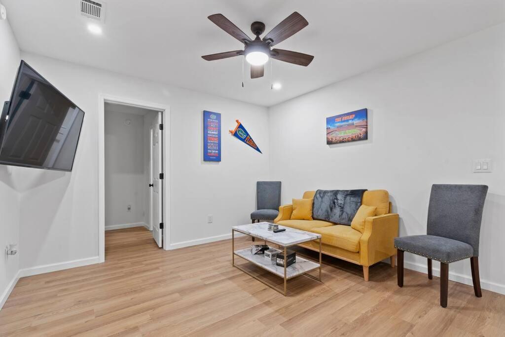 Gainesville-Newly Remodeled Home Exterior photo
